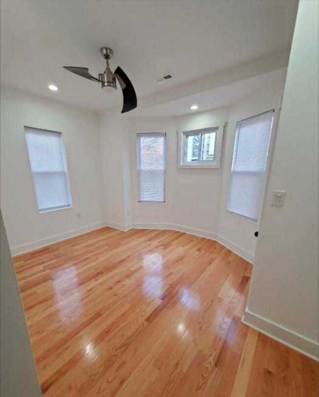 Building Photo - 5425 Catharine St