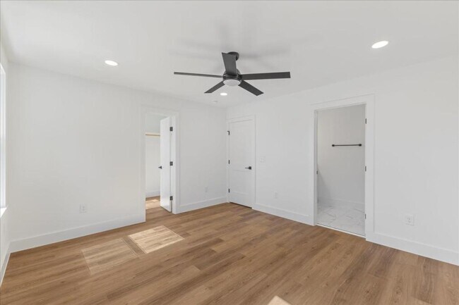 Building Photo - 803 Dupree St