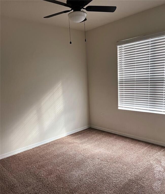 Building Photo - 930 Summer Glen Dr