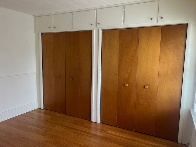 Building Photo - 240 W Locust St