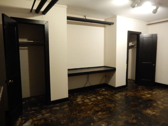 Building Photo - 1 BR Apt in Old SW; Utilities & Wi-Fi included!