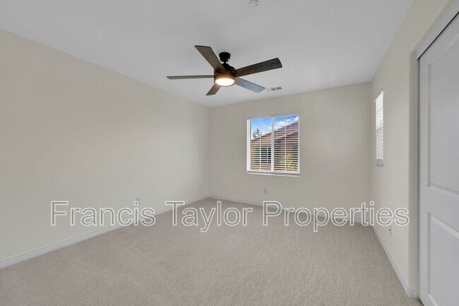 Building Photo - 3615 Glen Ave