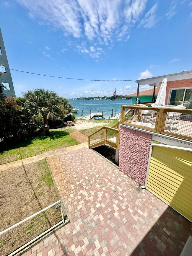 Building Photo - 334 Bluefish Dr