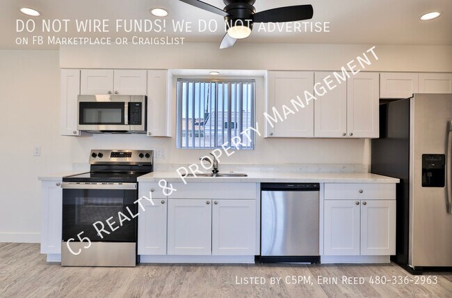 Building Photo - 13447 N 31st Dr