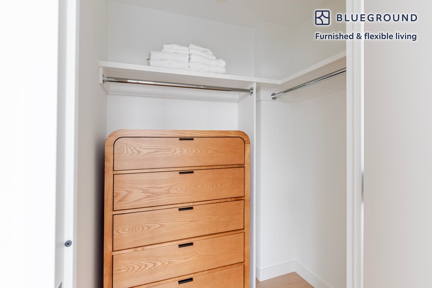 Building Photo - 11 Wharf Way