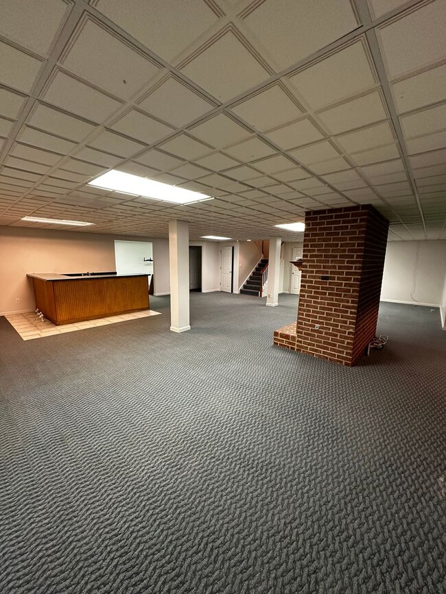 Building Photo - 1250-1254 Evans City Rd