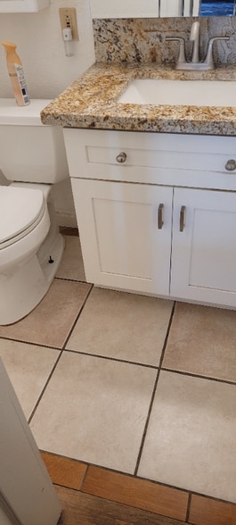 Building Photo - 5991 Howell Dr