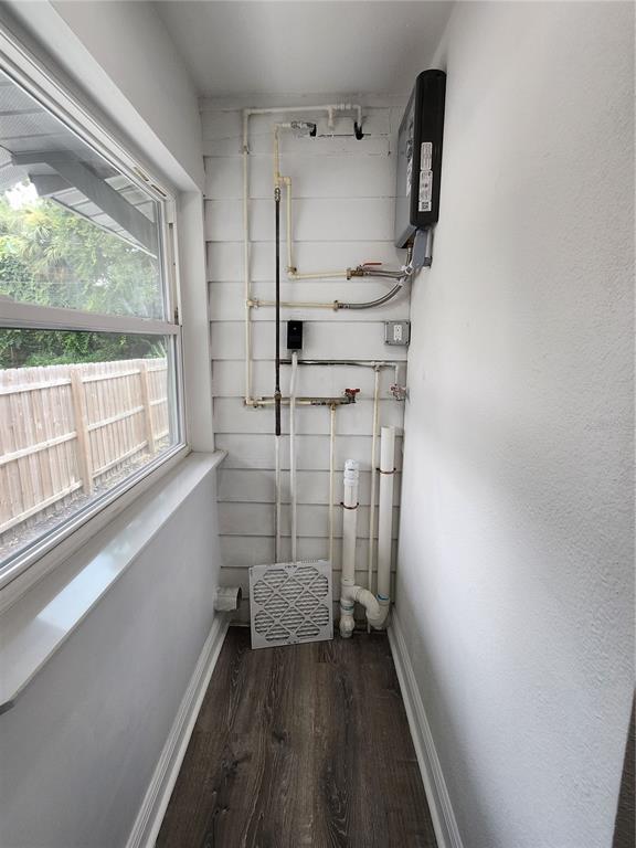 Building Photo - 3924 45th Ave N