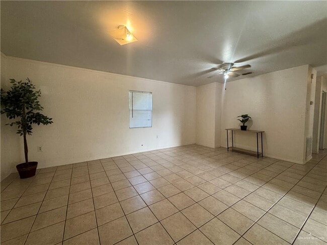 Building Photo - 18 S 20th Ave