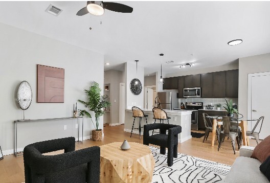 Building Photo - Mirador