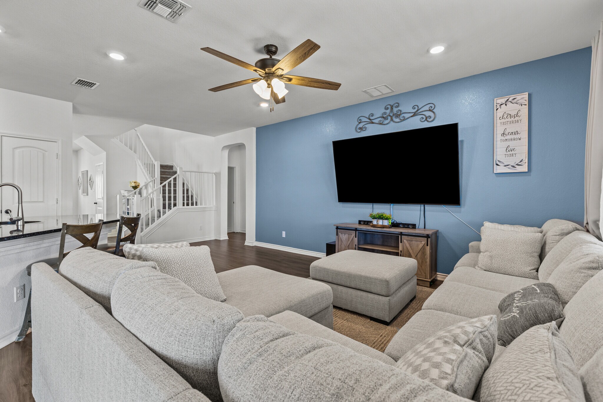 Building Photo - 14923 Hestia Ct