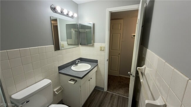 Building Photo - 4780 Pin Oak Dr