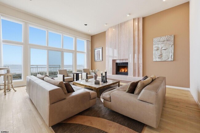 Building Photo - 119 S 11th Ave