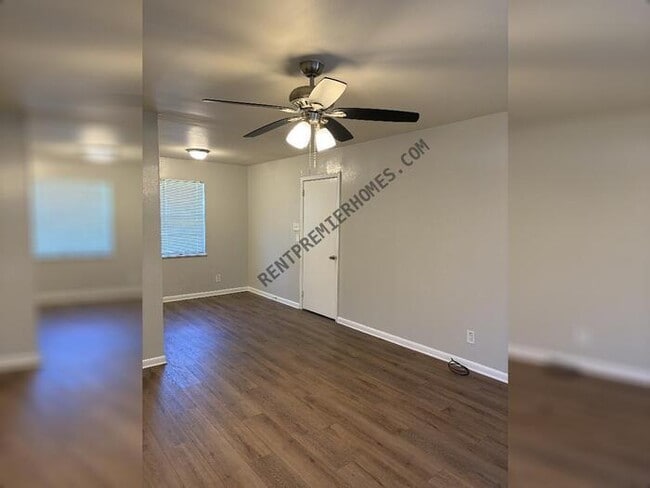 Building Photo - 7720 Bradley Dr