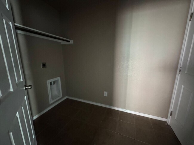 Building Photo - 2507 Inspiration Dr