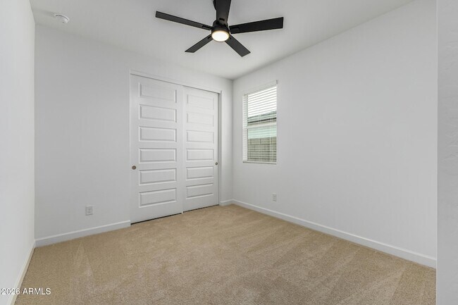 Building Photo - 6949 W Buckhorn Trail