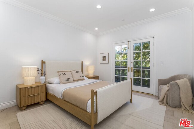 Building Photo - 17230 Silver Ln