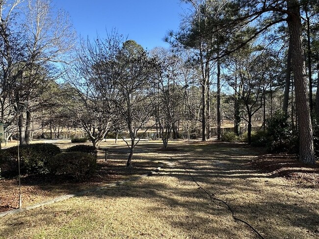 Building Photo - 3Bed 2Bath Ranch on 2.5 Acres and Oversize...