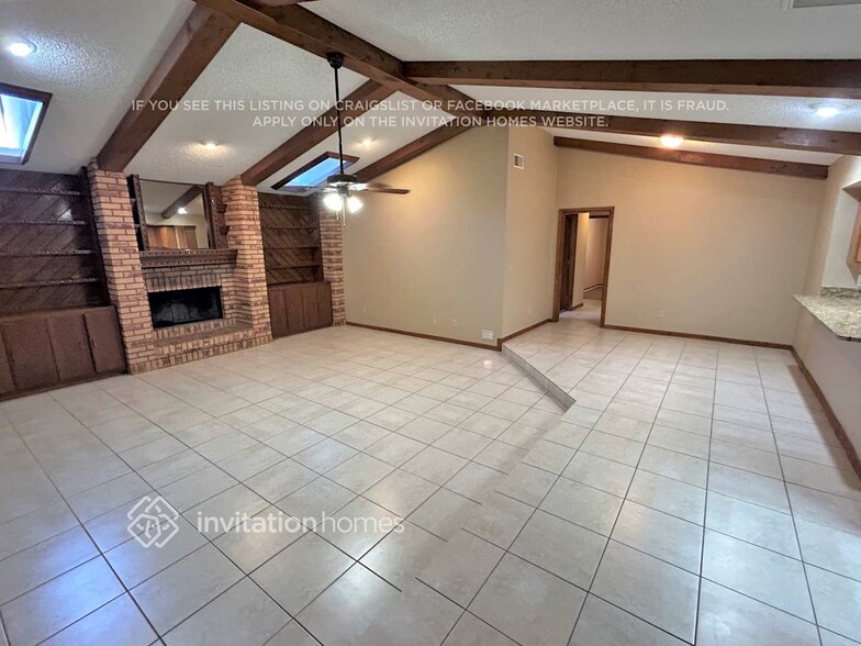 Building Photo - 3903 Applegate Cir