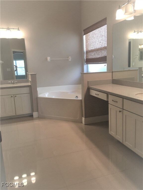 Building Photo - 9019 Gladiolus Preserve Cir