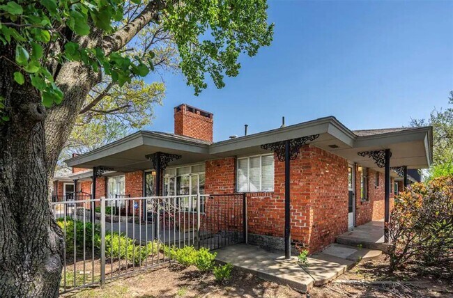 Building Photo - Fully Furnished Home in Putnam Heights + A...