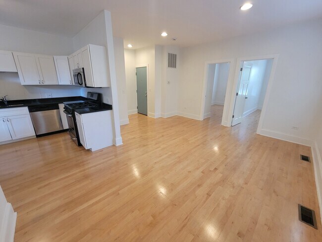 Building Photo - 3257 W Pierce Ave