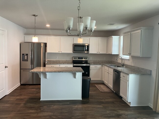 Building Photo - 499 Volunteer Park Road