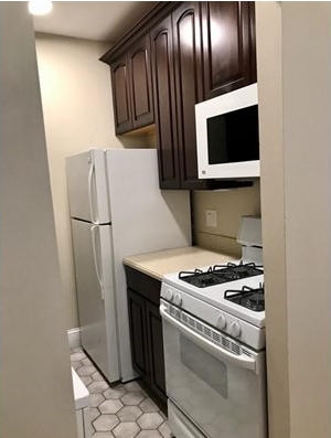 Building Photo - 69 Chestnut St