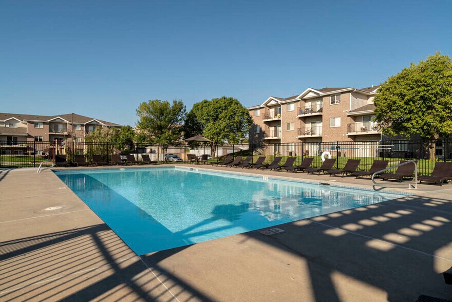 Highland View Apartments 4441 N 1st St Lincoln NE 68521 Apartment