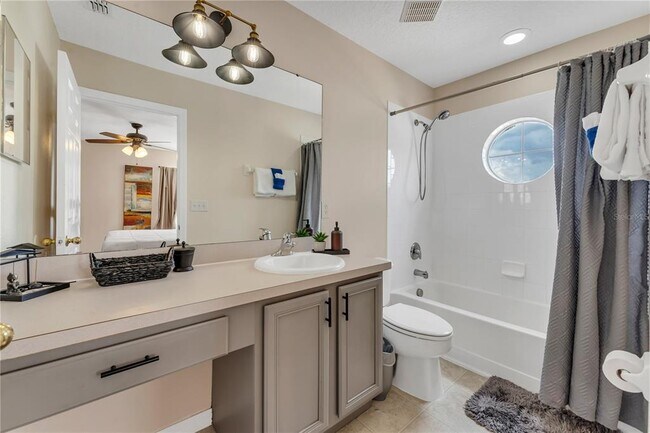 Building Photo - 2736 Lido Key Dr