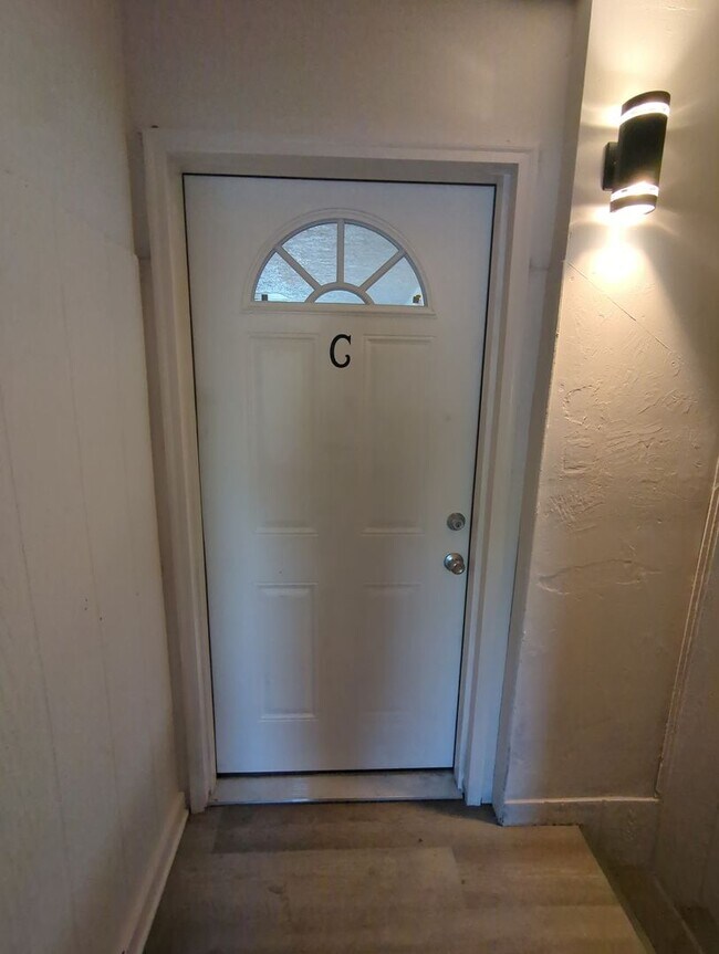 Building Photo - 2015 Duncan Ave