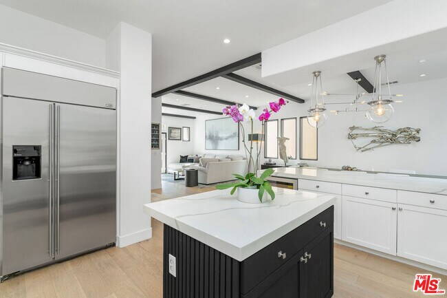 Building Photo - 5732 S Celedon Creek