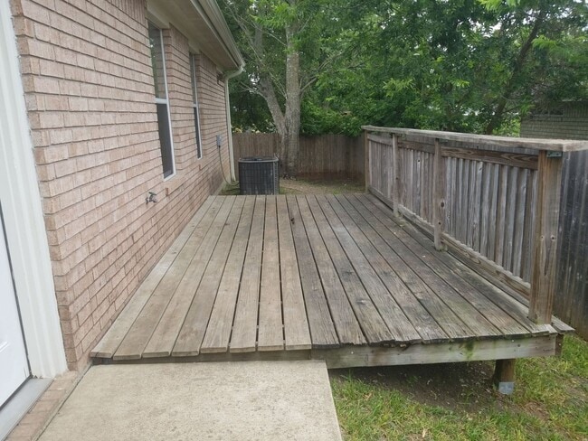 Building Photo - 312 Jeff Gordon Dr