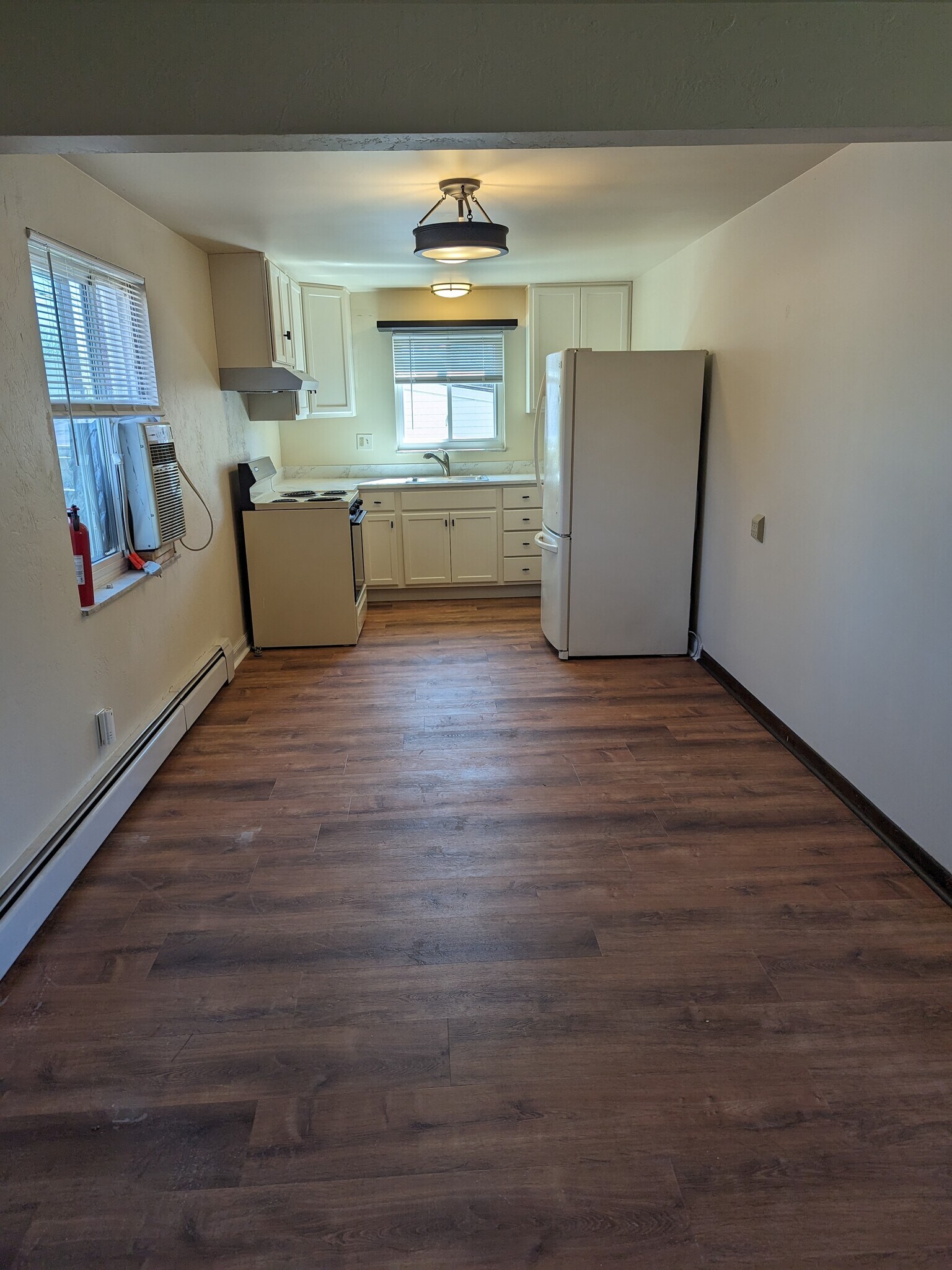 Building Photo - 708 Paul St