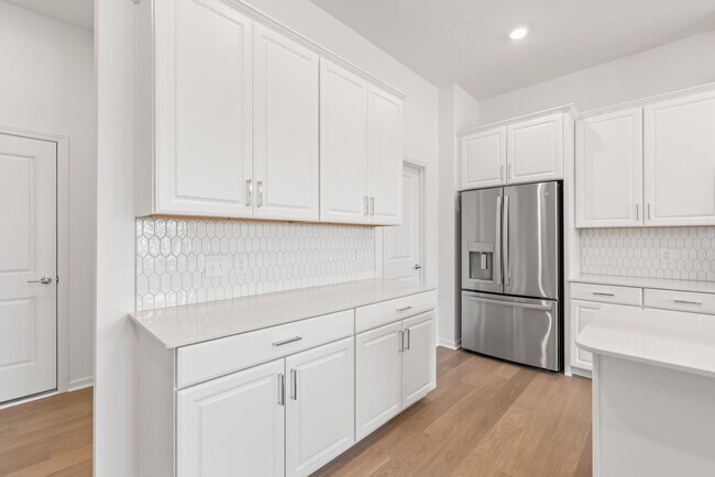 Building Photo - 302 Silver Fleet Dr