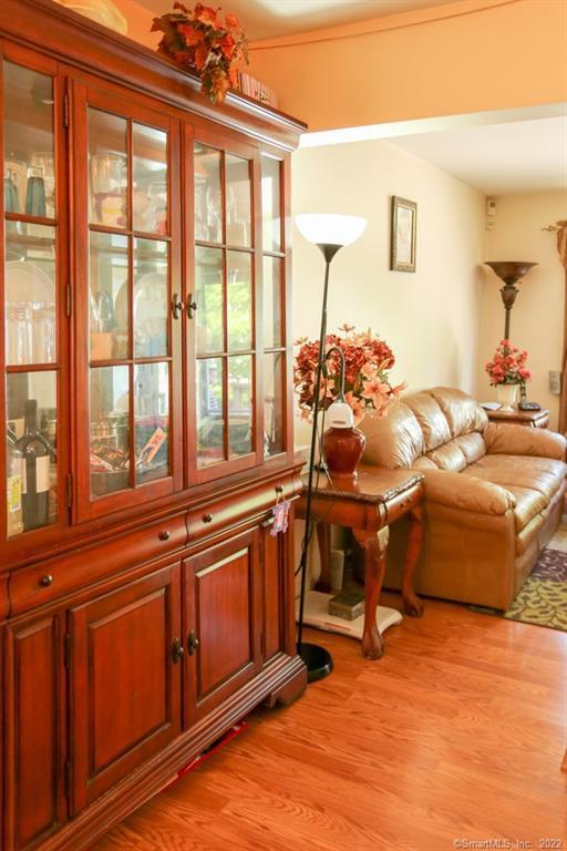 Building Photo - 431 Glenbrook Rd