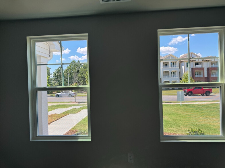 Building Photo - Room in Townhome on Kasota Ln