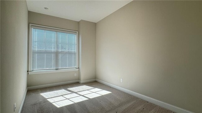 Building Photo - 205 Prairie Ln