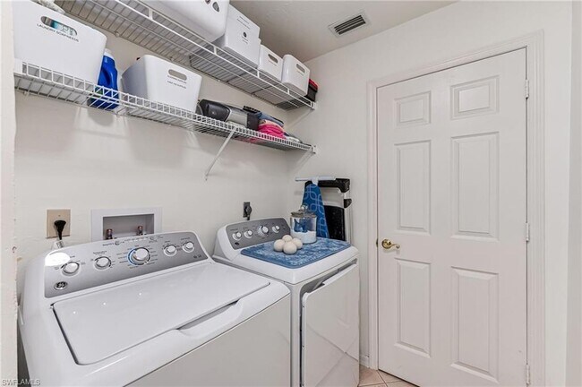 Building Photo - 887 Gulf Pavillion Dr