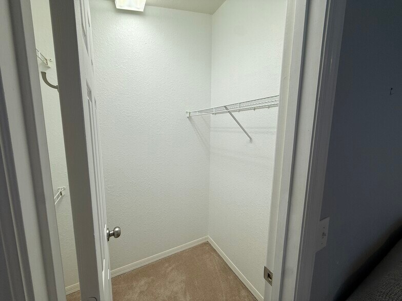 Building Photo - 8389 Wingate Dr