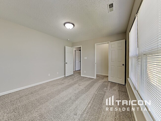 Building Photo - 9635 Gull Lake Dr