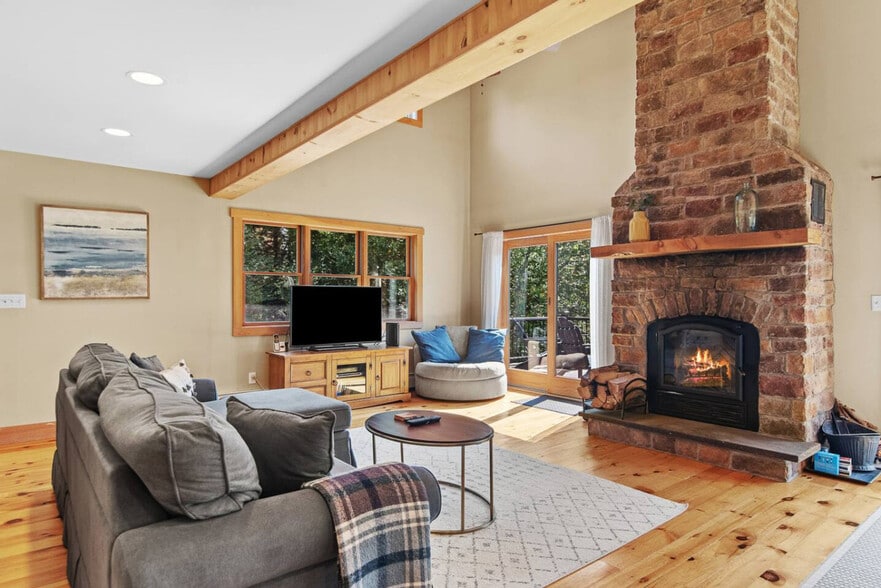 Building Photo - 2517 W Hubbell Hill Rd