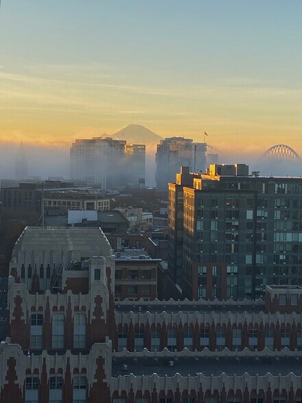 Building Photo - 1107 1st Ave