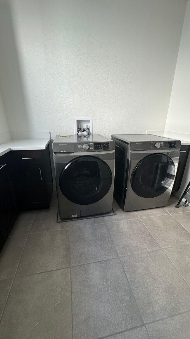 Laundry Room - 2310 Mirth St