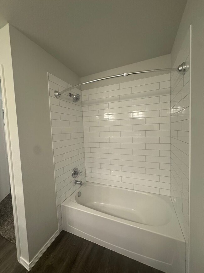 Building Photo - New build "Be the 1st to live THERE" 3/2/2 CISD 1/2 off special 1st month's rent