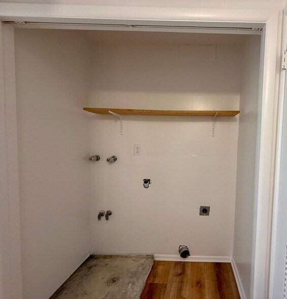 Building Photo - 4777 S 1800 W