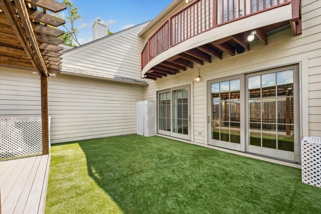 Building Photo - 1321 Whispering Pines Dr