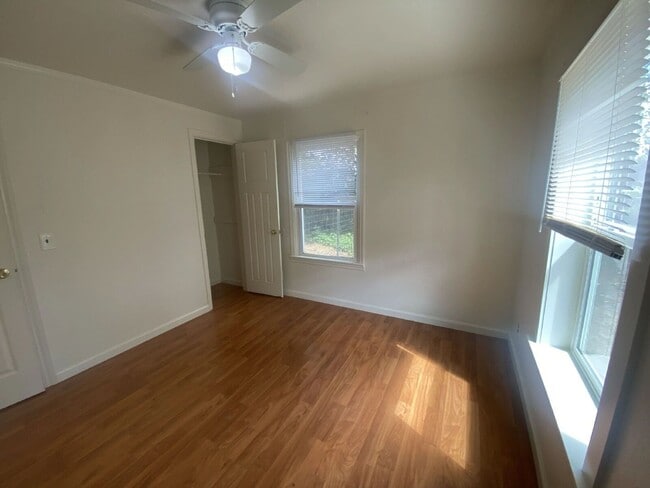Building Photo - 310 Gregory Dr