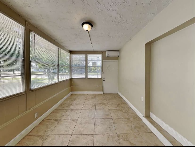 Building Photo - 7004 Lambright Ct