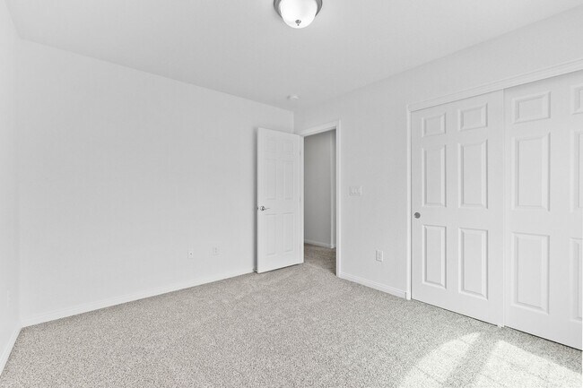 Building Photo - Stunning 4 Bedroom Home in South Las Vegas Area